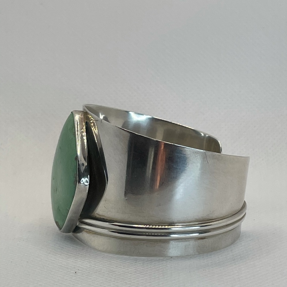 Wide Turquoise cuff - Picture 2 of 6